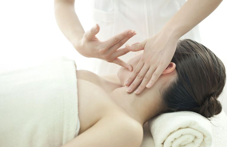 高品質な施術を通したリラクゼーション | 相模大野周辺のエステならアットホームなd'Arc facial treatment